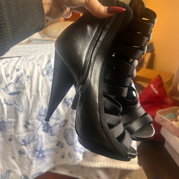 Black Gucci booties - Picture 8 of 8